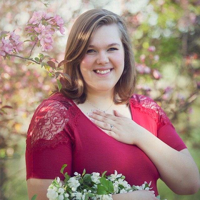 MISS Sarah (soon to be Mrs) in Spring. #paquinstudio #owatonna #portraits #seniorpictures